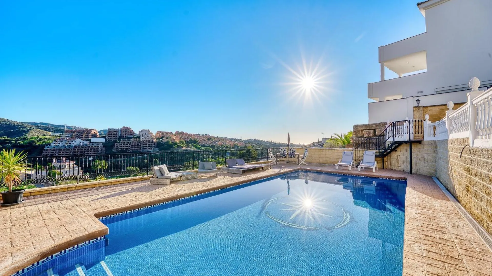 3077 Luxury Villa With Pool And Views In Elviria, Marbella