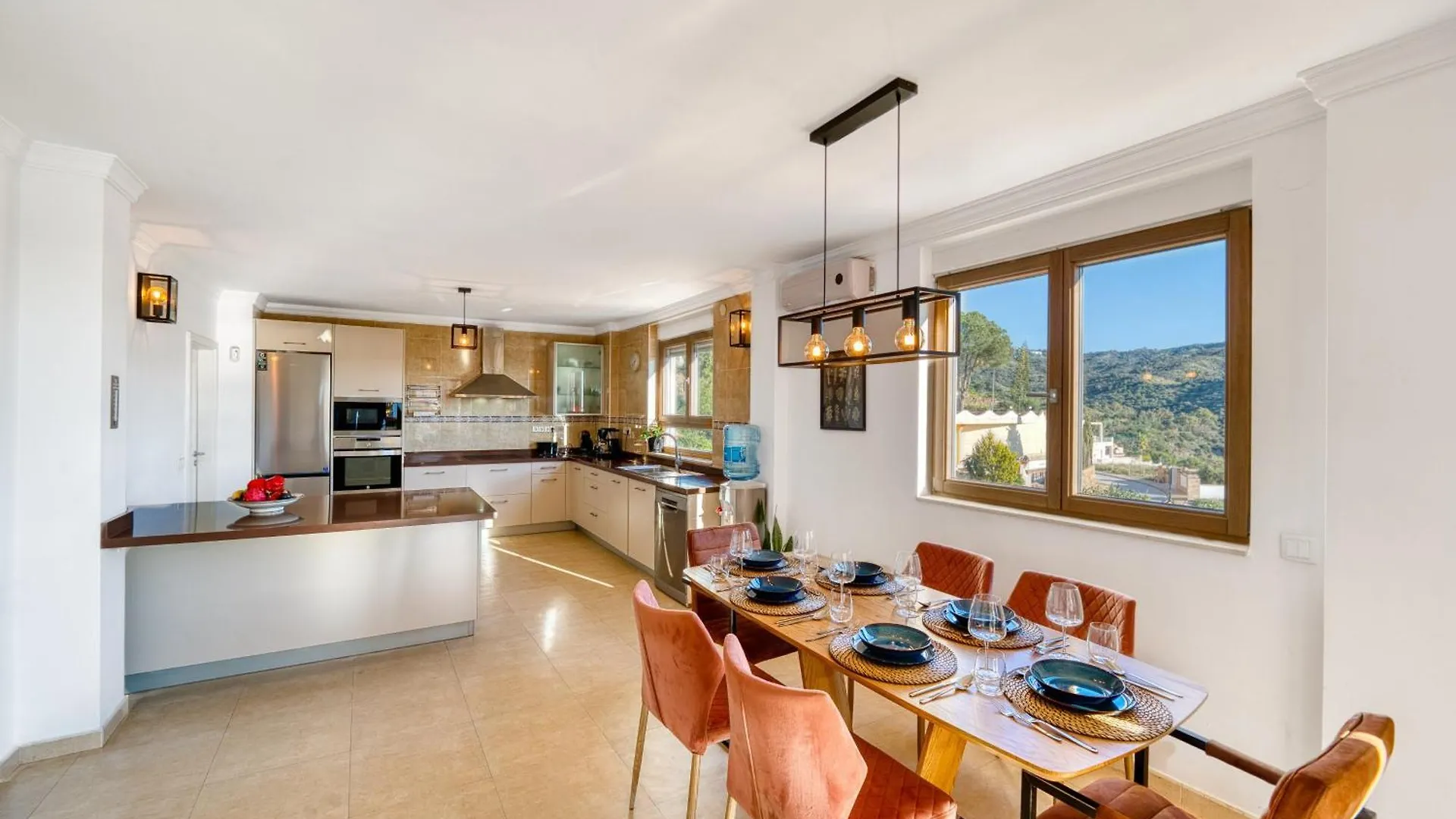 3077 Luxury Villa With Pool And Views In Elviria, Marbella 0*,
