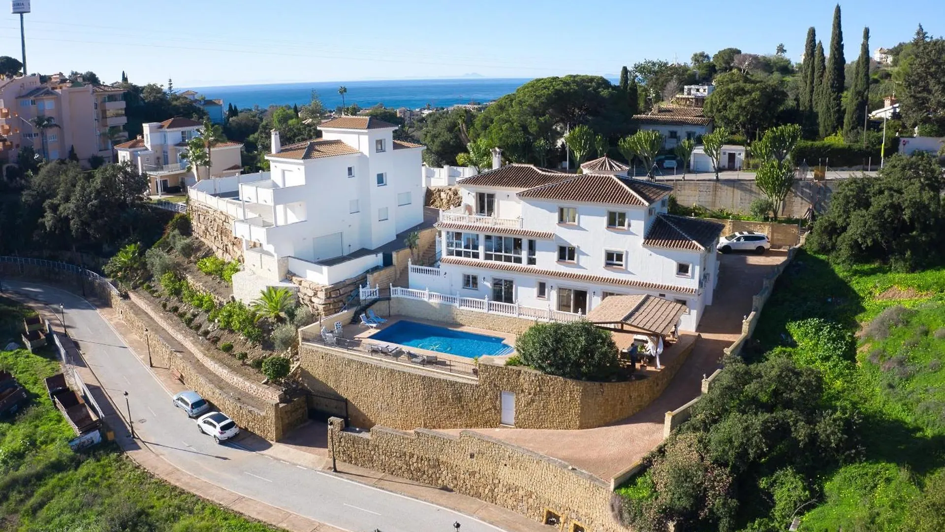 3077 Luxury Villa With Pool And Views In Elviria, Marbella